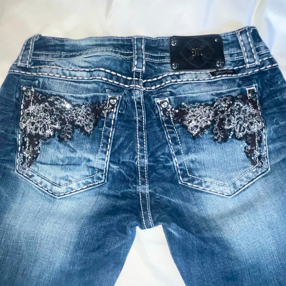 MiSs Me jeans signature straight, size 27. Worn and washed once.